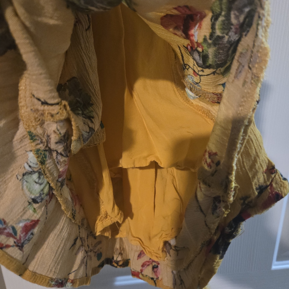 Infinity Raine Floral Yellow Romper - Picture 3 of 8